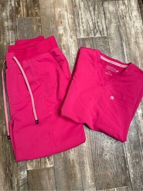 Fabletics Women's Scrub Set in Bright Pink